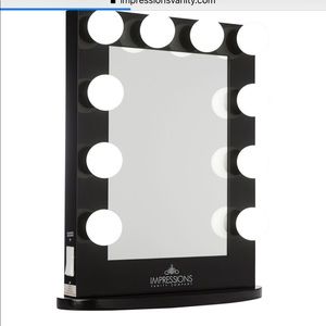 Hollywood mirror